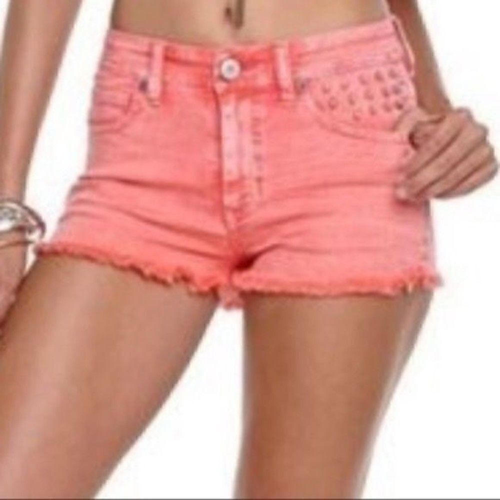 Kendall + Kylie pink distressed denim shorts 3 BoxK